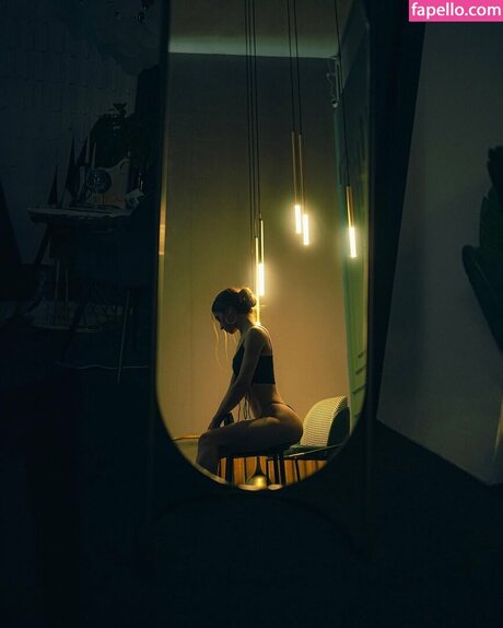 akroshecka exclusive actress archive