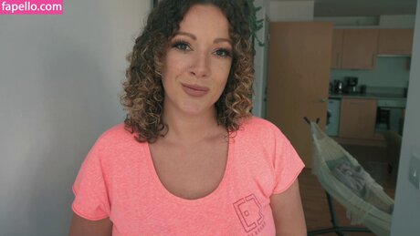 Sasha Curves art actress pics