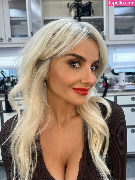 DCU Women pretty actress image