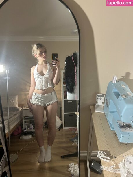 Squirtstain hd actress pic