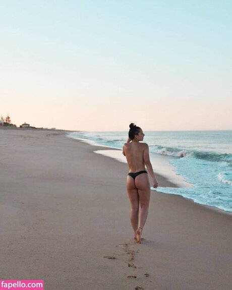 Sara Liso art actress pics