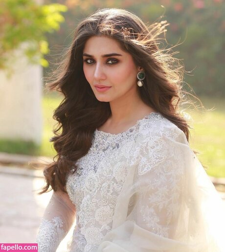 Dur E Fishan pornstar hot images