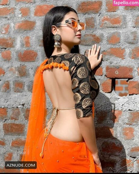 Isha Malviya nude actress picture