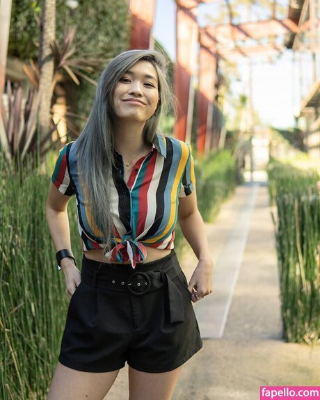 Julia Chow pornstar pretty gallery