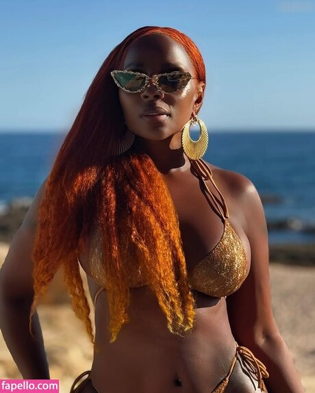 Mary J Blige perfect model photo