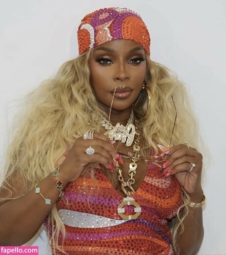 Mary J Blige model top picture