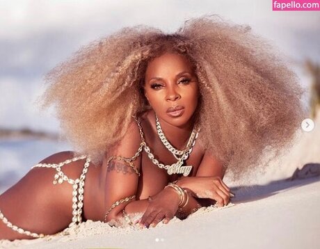 Mary J Blige star perfect pics