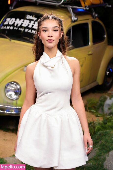 Malia Baker best actress pictures