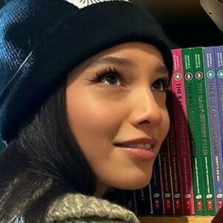 Malia Baker model hd photos