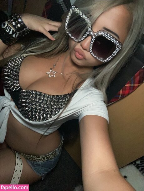 Miley Vang model xxx gallery