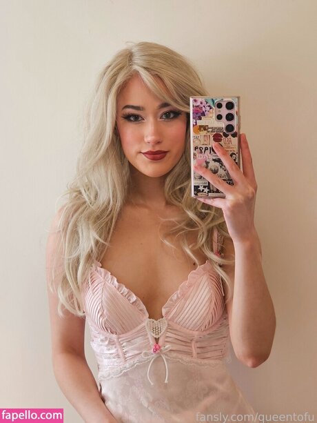 Queen Tofu nudes star gallery