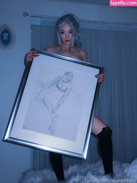 Queen Tofu nude model archive