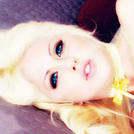 Holly Hanna model beautiful pics