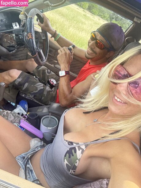 Holly Hanna sex actress pictures