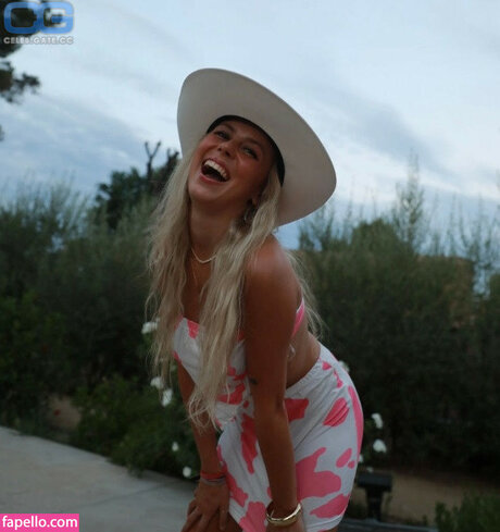 halieywelch star hd picture