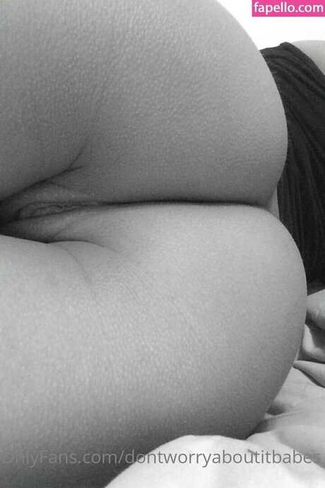 NadiatheNaughty pretty model photo