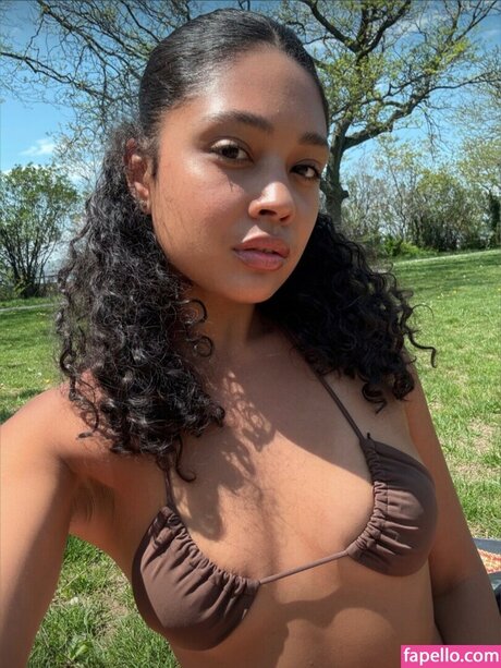 Sasha The Sommelier hot star picture