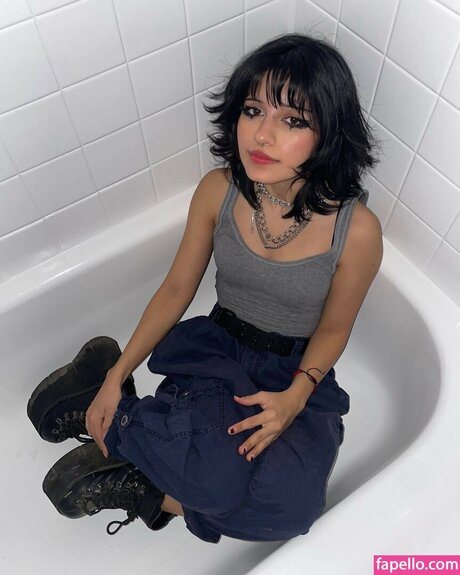 Violent Vira free star photo