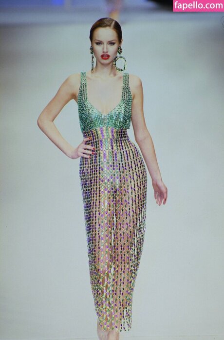 Adriana Karembeu model sex pic