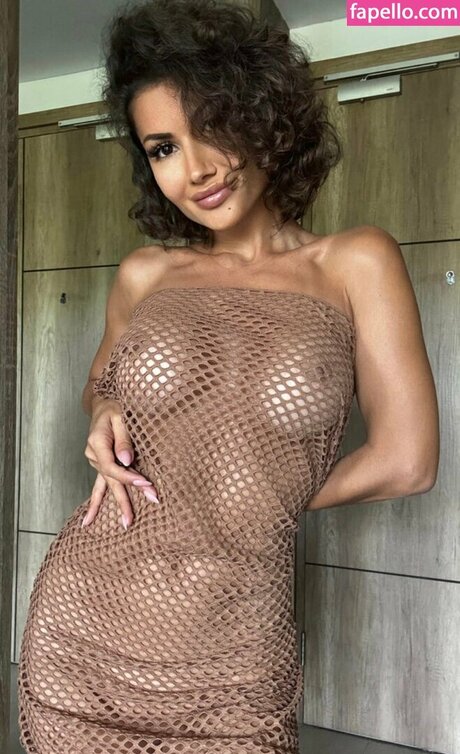 Curly Amelia best pornstar images