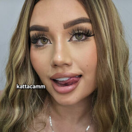 Kattacamm top actress photo