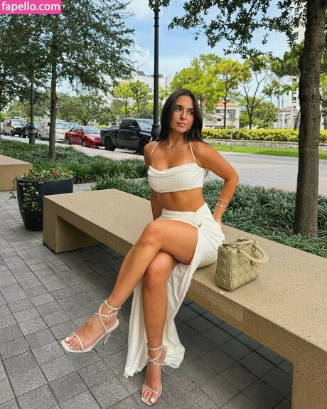 Avb fit top star images