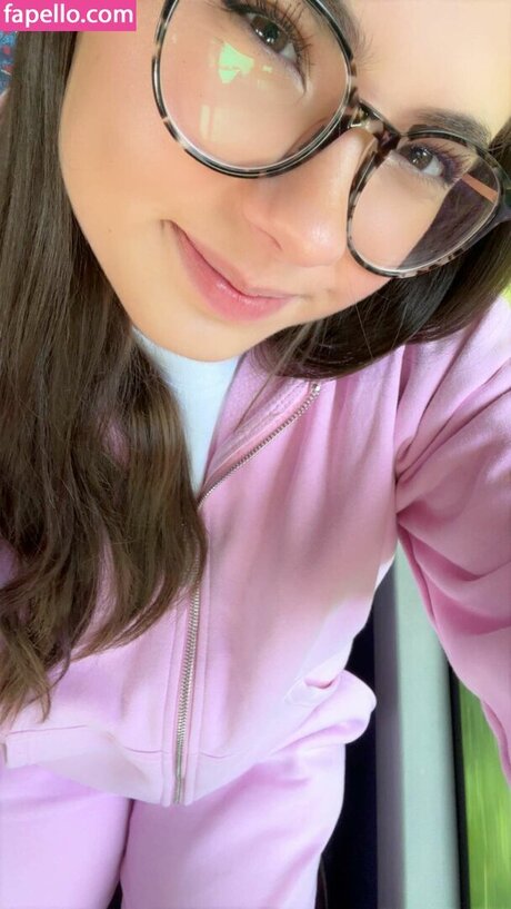 Lilousecret star nude pic