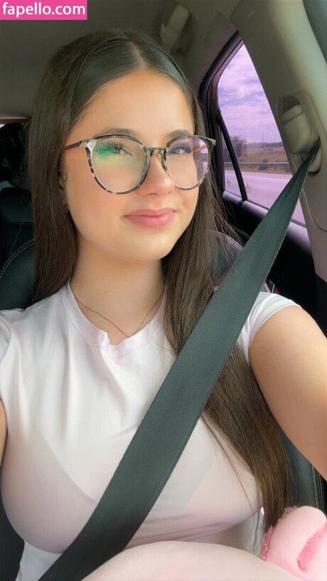 Lilousecret pornstar naked photo