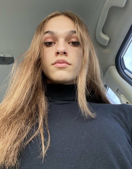 Cadence Marang model perfect galleries