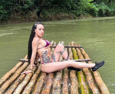 NRGneverlost model erotic gallery