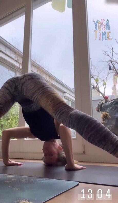 Wolke Hegenbarth pornstar nude pic