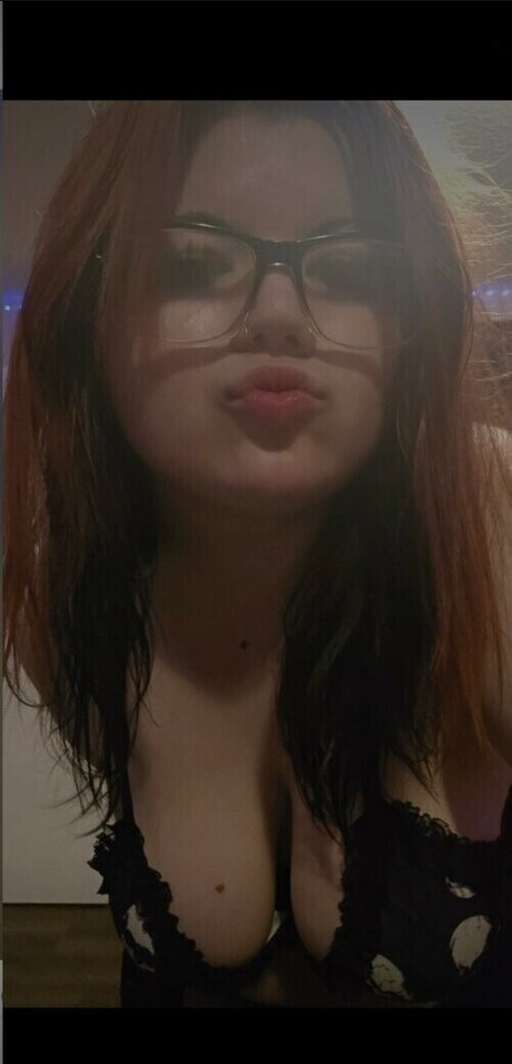 Ava Tricia model high quality pics