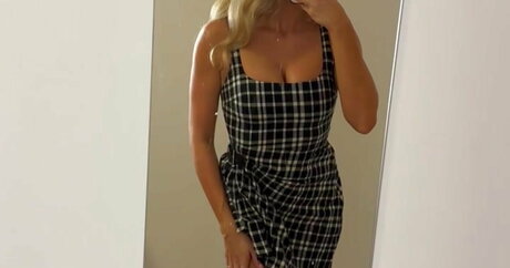 Mrsmollywilde hot actress galleries