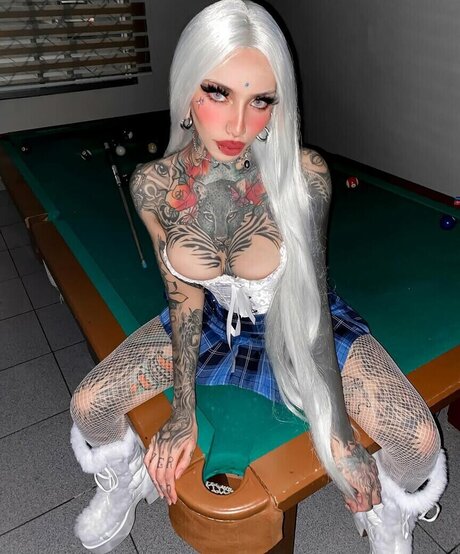 Divinajuventu star nude archive