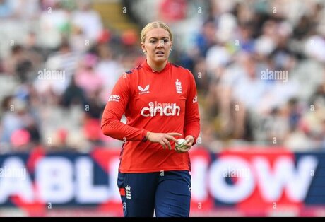 Sarah Glenn erotic actress pic