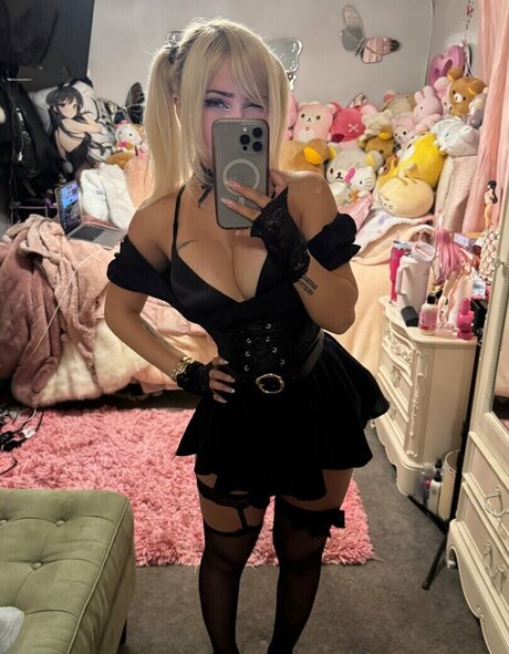 Ravegirlrori hot star picture