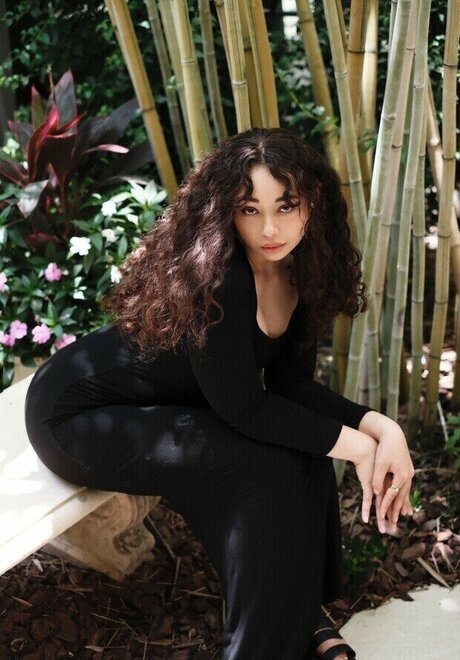 vrv0 pornstar pretty image