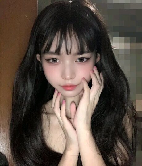 Shayri May Tagyamon sexy star photo