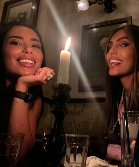 Ziyartist model sexy img