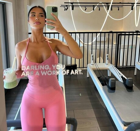 Ziyartist art actress pics