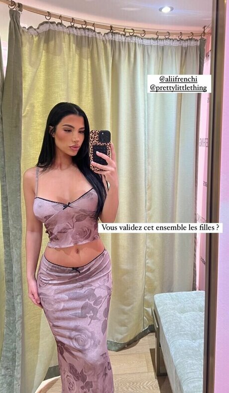 Ziyartist exclusive model picture