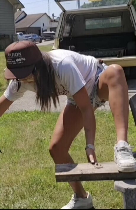 Nelllsterr Xoxo Nell nude model pics