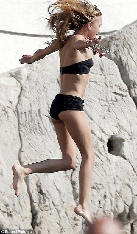 Olsen Twins Profile pic