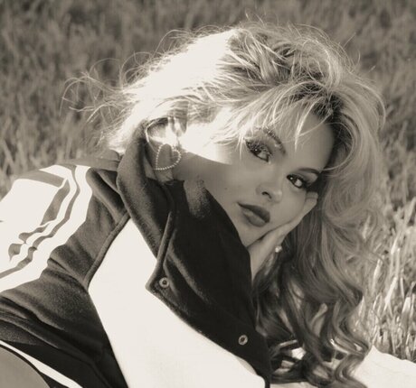 Abby Thompson erotic model archive