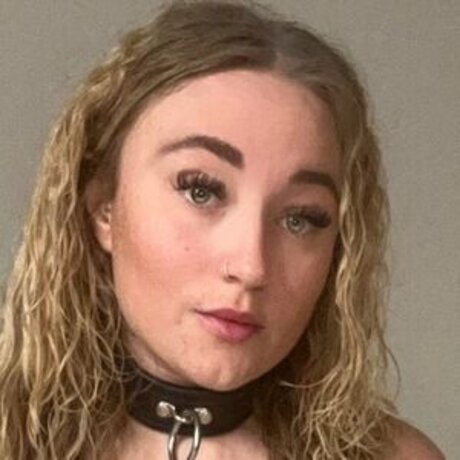 Zoey Ziptie adult model image