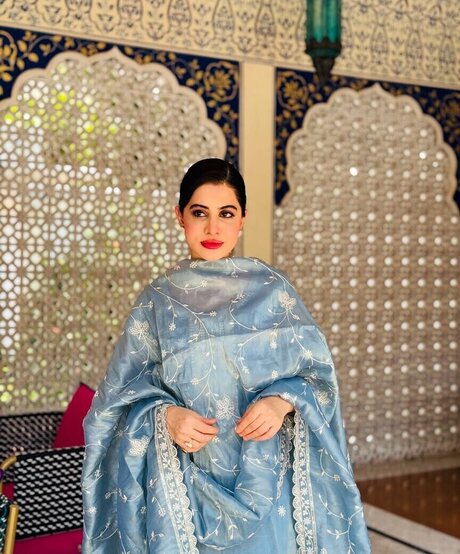 Urfi Javed high quality actress img