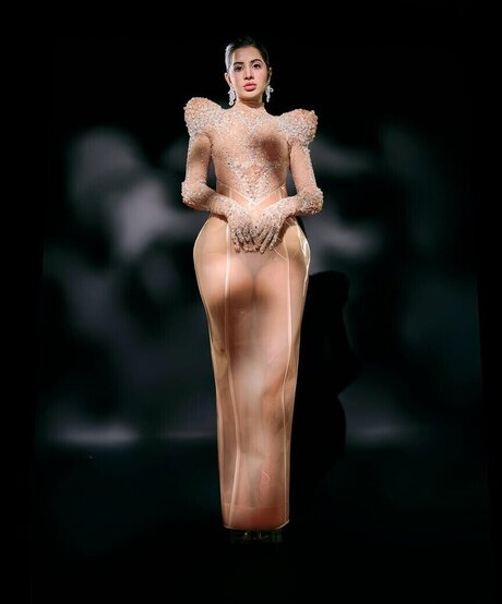 Urfi Javed Profile pic