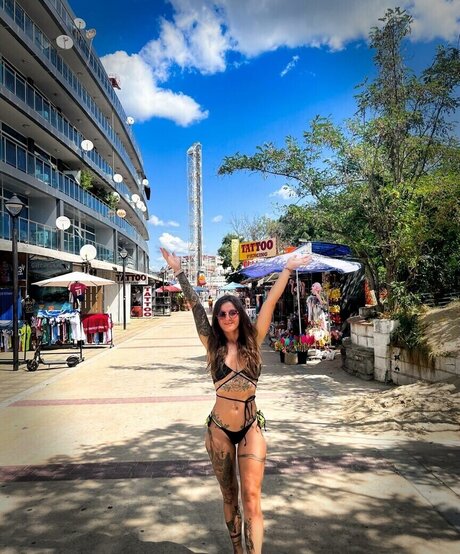 dodka69 nice model pic