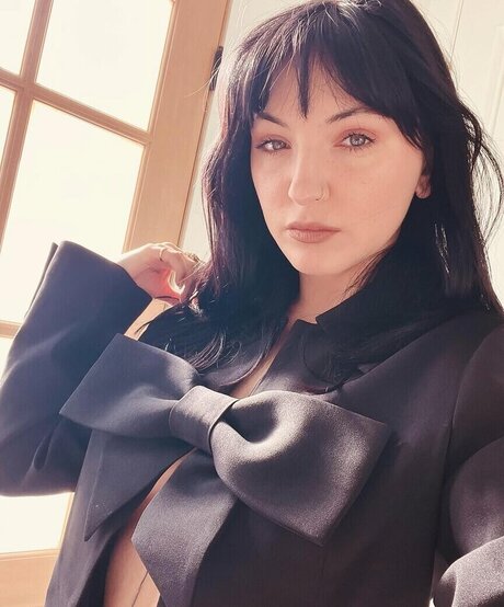 Julia Michaels perfect pornstar image