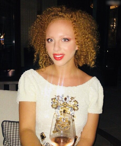 Anna Ermakova top star picture